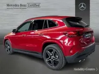 Usado Mercedes GLA200 150 CV (110 kW) 2025 Rojo SUV
