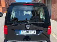 Usado VW Caddy Trendline 110 CV (80 kW) 2019 Negro Monovolumen