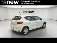 Usado Dacia Sandero Expression 101 CV (74 kW) 2023 Blanco Berlina