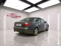 Usado Audi A4 131 CV (96 kW) 2004 Gris Berlina