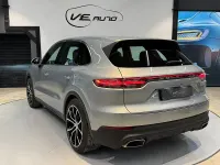 Usado Porsche Cayenne E-Hybrid 462 CV (339 kW) 2021 Gris / plata SUV