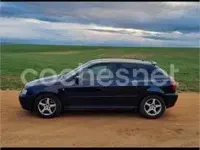 Usado Audi A3 Ambiente 110 CV (80 kW) 2000 Azul Utilitario