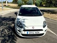 Usado Fiat Punto Young 69 CV (50 kW) 2014 Blanco Berlina