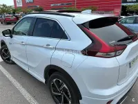 Usado Mitsubishi Eclipse Cross Motion 188 CV (138 kW) 2022 Blanco SUV