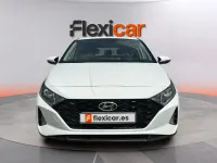 Usado Hyundai i20 100 CV (73 kW) 2021 Blanco Utilitario