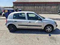Usado Renault Clio II Expression 60 CV (44 kW) 2004 Verde Berlina