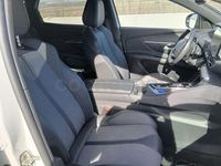 Usado Peugeot 3008 Allure 130 CV (95 kW) 2024 Blanco SUV
