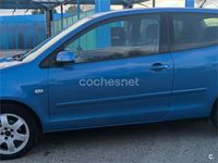 Usado VW Polo Highline 75 CV (55 kW) 2004 Azul Utilitario