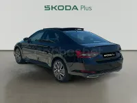 Usado Skoda Superb SportLine 218 CV (160 kW) 2023 Blanco Berlina