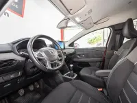 Usado Dacia Jogger Extreme 110 CV (80 kW) 2023 Naranja Monovolumen