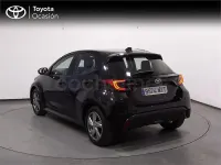Usado Toyota Yaris Hybrid Active 116 CV (85 kW) 2025 Negro Berlina