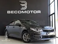 Usado Kia Optima 141 CV (103 kW) 2017 Gris / plata Berlina