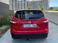 Usado Nissan Qashqai Tekna 110 CV (80 kW) 2015 Rojo SUV
