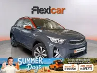 Usado Kia Stonic 100 CV (73 kW) 2021 Gris SUV