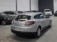 Usado Renault Mégane GrandTour 110 CV (80 kW) 2011 Gris / plata Familiar