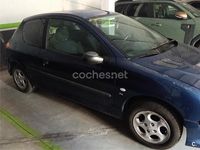 Usado Peugeot 206 75 CV (55 kW) 2000 Azul Berlina
