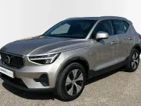 Usado Volvo XC40 Plus 211 CV (155 kW) 2023 Amarillo SUV