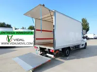 Usado Renault Master R.S. 145 CV (106 kW) 2023 Blanco Monovolumen