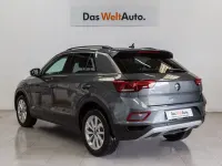 Usado VW T-Roc Life 150 CV (110 kW) 2022 Gris SUV