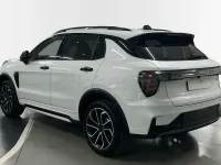 Usado Lynk & Co 01 276 CV (202 kW) 2026 Blanco SUV