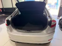Usado Ford Mondeo Trend 125 CV (91 kW) 2010 Plateado Berlina