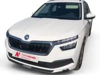Usado Skoda Kamiq Ambition 110 CV (80 kW) 2021 Blanco SUV