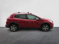 Usado Peugeot 2008 Allure 100 CV (73 kW) 2019 Rojo SUV