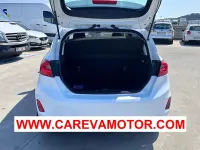 Usado Ford Fiesta Trend 75 CV (55 kW) 2022 Blanco Utilitario