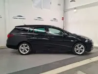 Usado Opel Astra Ultimate 145 CV (106 kW) 2021 Negro Familiar