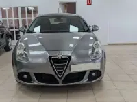 Usado Alfa Romeo Giulietta Distinctive 105 CV (77 kW) 2013 Negro Utilitario