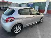 Usado Peugeot 208 Active 82 CV (60 kW) 2013 Gris / plata Utilitario