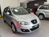 Usado Seat Altea XL Reference 105 CV (77 kW) 2012 Gris / plata Monovolumen