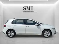 Usado VW Golf VIII Life 131 CV (96 kW) 2022 Blanco Utilitario