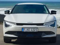 Usado Kia EV6 Air 167 kW (228 CV) 2023 Azul SUV