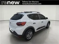 Usado Dacia Sandero Essentiel 101 CV (74 kW) 2021 Blanco Berlina