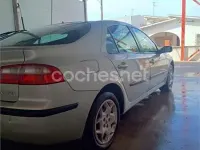 Usado Renault Laguna II Authentique 110 CV (80 kW) 2005 Beige Berlina