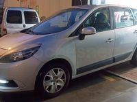 Usado Renault Scénic III Expression 110 CV (80 kW) 2013 Gris Monovolumen