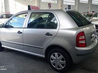 Usado Skoda Fabia Classic 68 CV (50 kW) 2001 Gris / plata Berlina