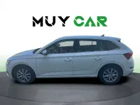 Usado Skoda Scala Ambition 110 CV (80 kW) 2022 Blanco Utilitario