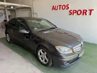 Usado Mercedes C200 Avantgarde 136 CV (100 kW) 2009 Gris / plata Berlina