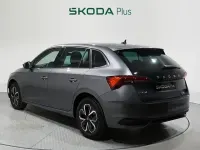 Usado Skoda Scala Selection 116 CV (85 kW) 2025 Gris Utilitario