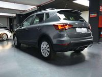 Usado Seat Arona Ecomotive 95 CV (69 kW) 2018 Gris SUV