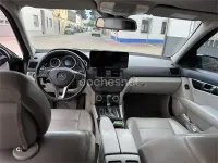 Usado Mercedes C200 Elegance 136 CV (100 kW) 2010 Negro Berlina