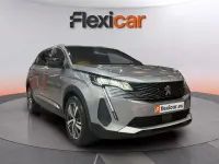 Usado Peugeot 5008 Allure 136 CV (100 kW) 2024 Gris SUV