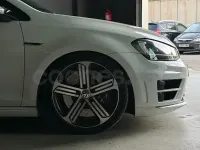 Usado VW Golf VII R 300 CV (220 kW) 2014 Blanco Berlina