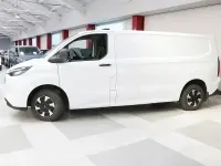 Usado Ford Transit Trend 100 kW (136 CV) 2024 Blanco Berlina