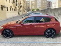 Usado BMW 118 150 CV (110 kW) 2017 Rojo Utilitario