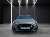 Usado Audi A4 204 CV (150 kW) 2023 Gris / plata Berlina