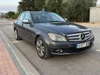 Usado Mercedes C320 Elegance 224 CV (164 kW) 2008 Gris / plata Berlina