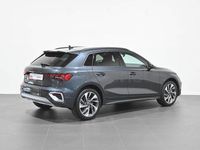Usado Audi A3 Ambiente 204 CV (150 kW) 2025 Gris / plata Berlina